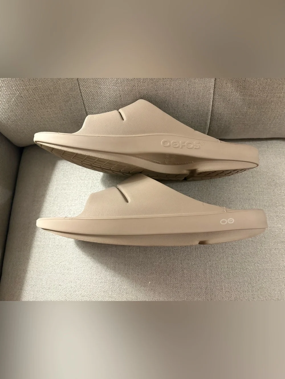 OOFOS OOahh Slide in nomad tan men’s size 12 recovery comfort slip on